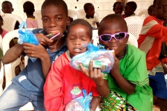 2018 Children Party @ Ungwa Makama-beneficiaries showing their gifts